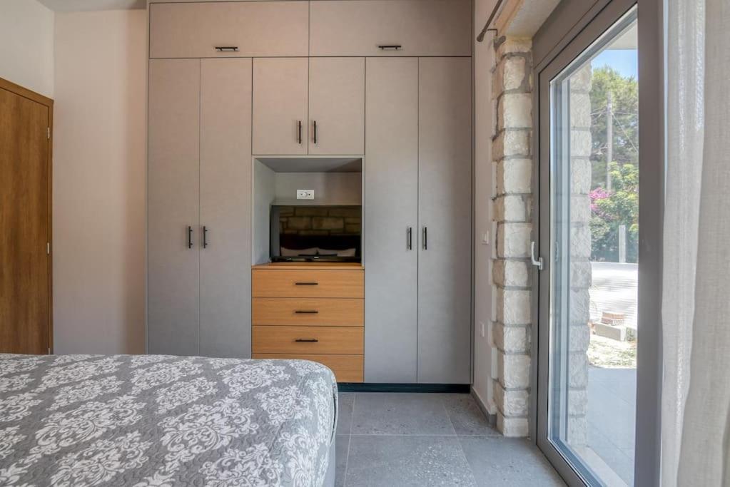 Gramvousa's Hidden Gem Apartment *